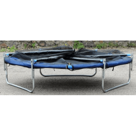 Батут Funfit PRO (УСИЛЕННЫЙ) (8FT) с защитной сеткой, лестницей и длинными СКЛАДНЫМИ стойками. Диаметр - 252 см. Нагрузка - 150 кг.